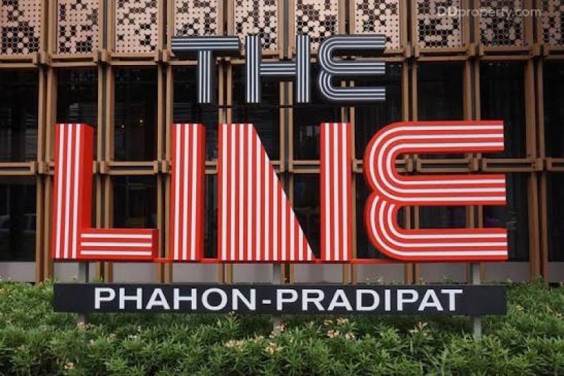 The Line Phahon-Padipat logo